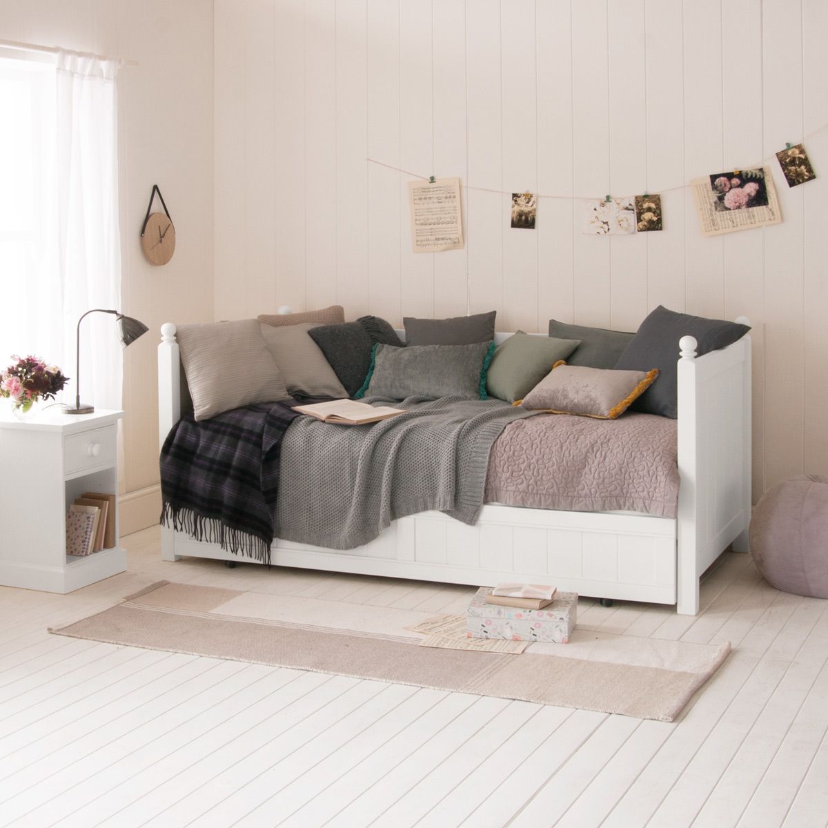 Fargo Daybed with Storage+Sleepover Trundle in Pure White