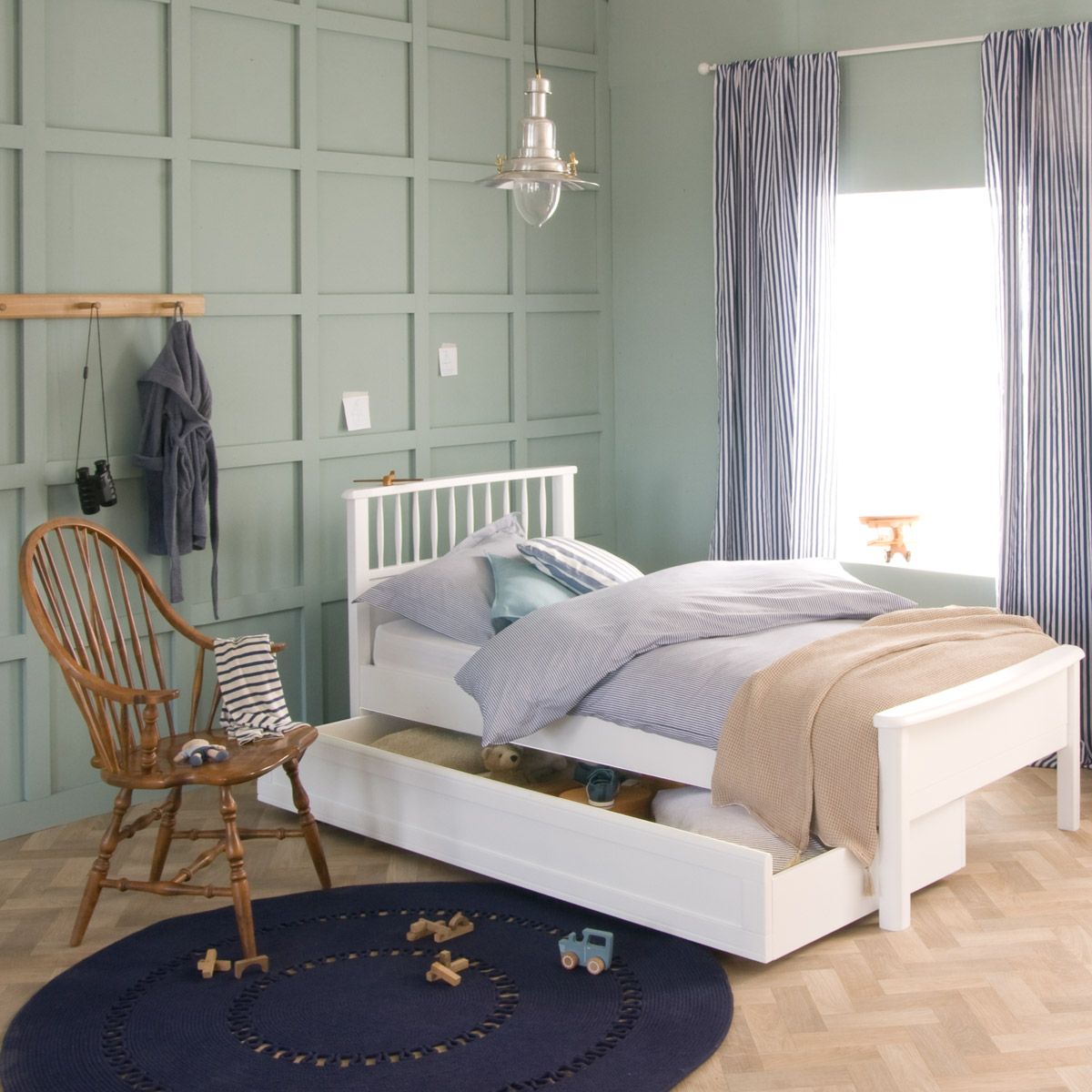 Bowood Single Bed with low footboard and trundle in Pure White